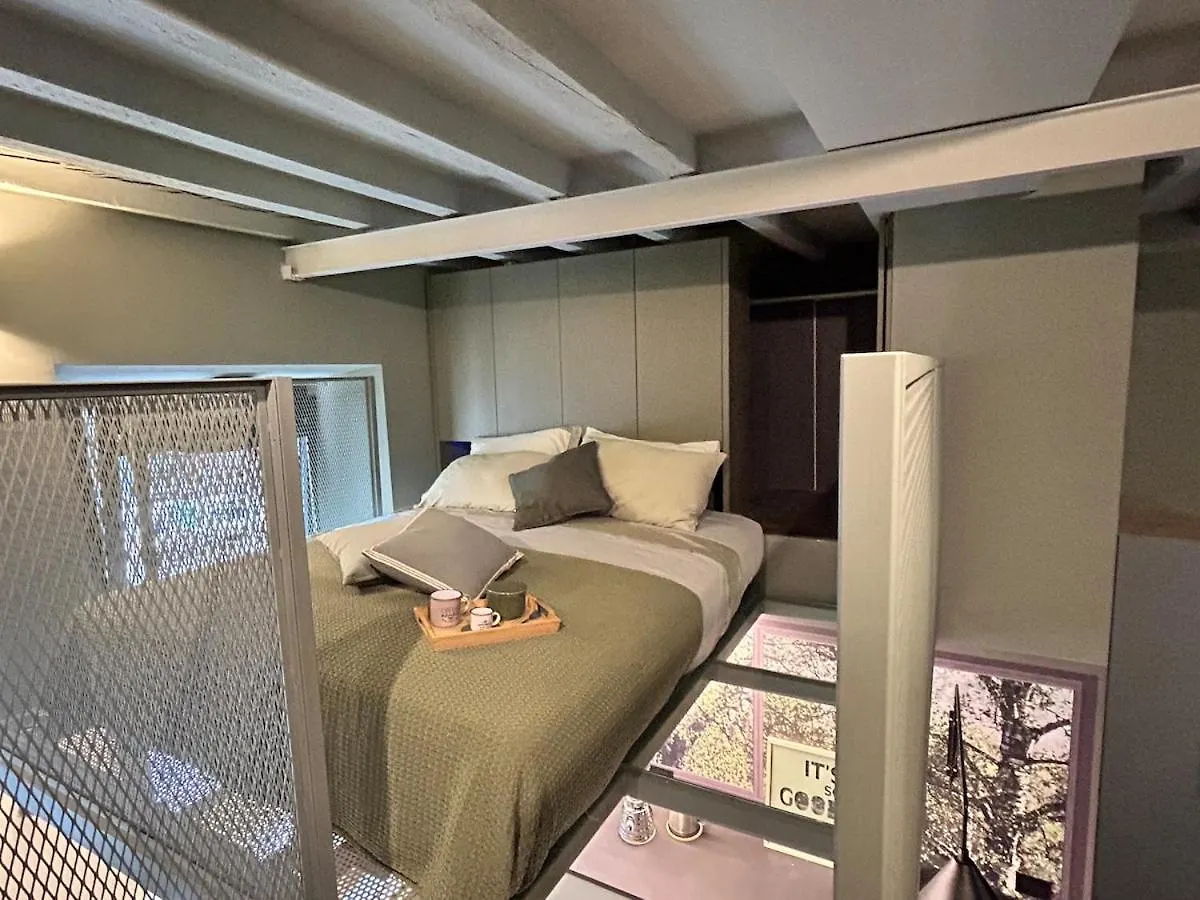 Tree House - Stylish Loft In The Heart Of Milan Apartment